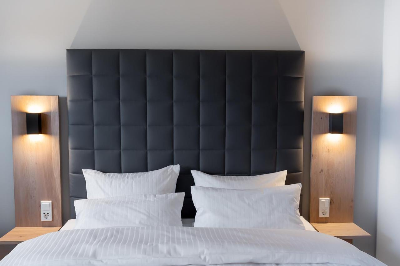 Hotel Circle Inn Ramstein-Miesenbach Buitenkant foto