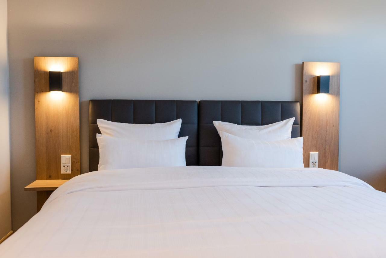 Hotel Circle Inn Ramstein-Miesenbach Buitenkant foto