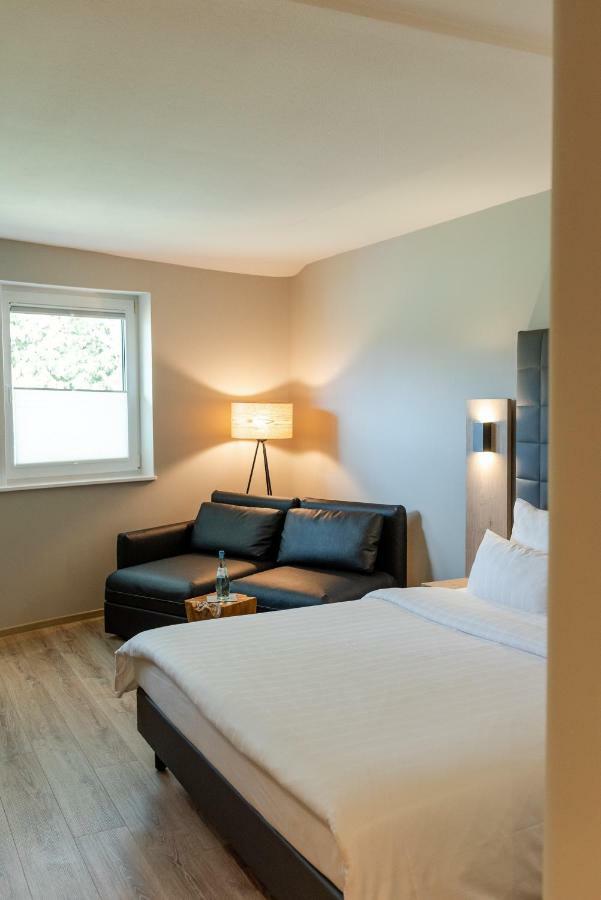 Hotel Circle Inn Ramstein-Miesenbach Buitenkant foto