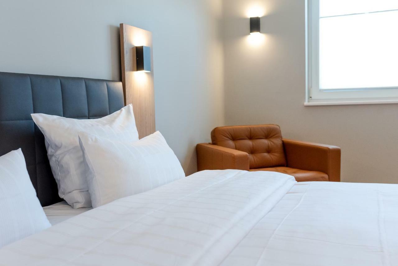 Hotel Circle Inn Ramstein-Miesenbach Buitenkant foto