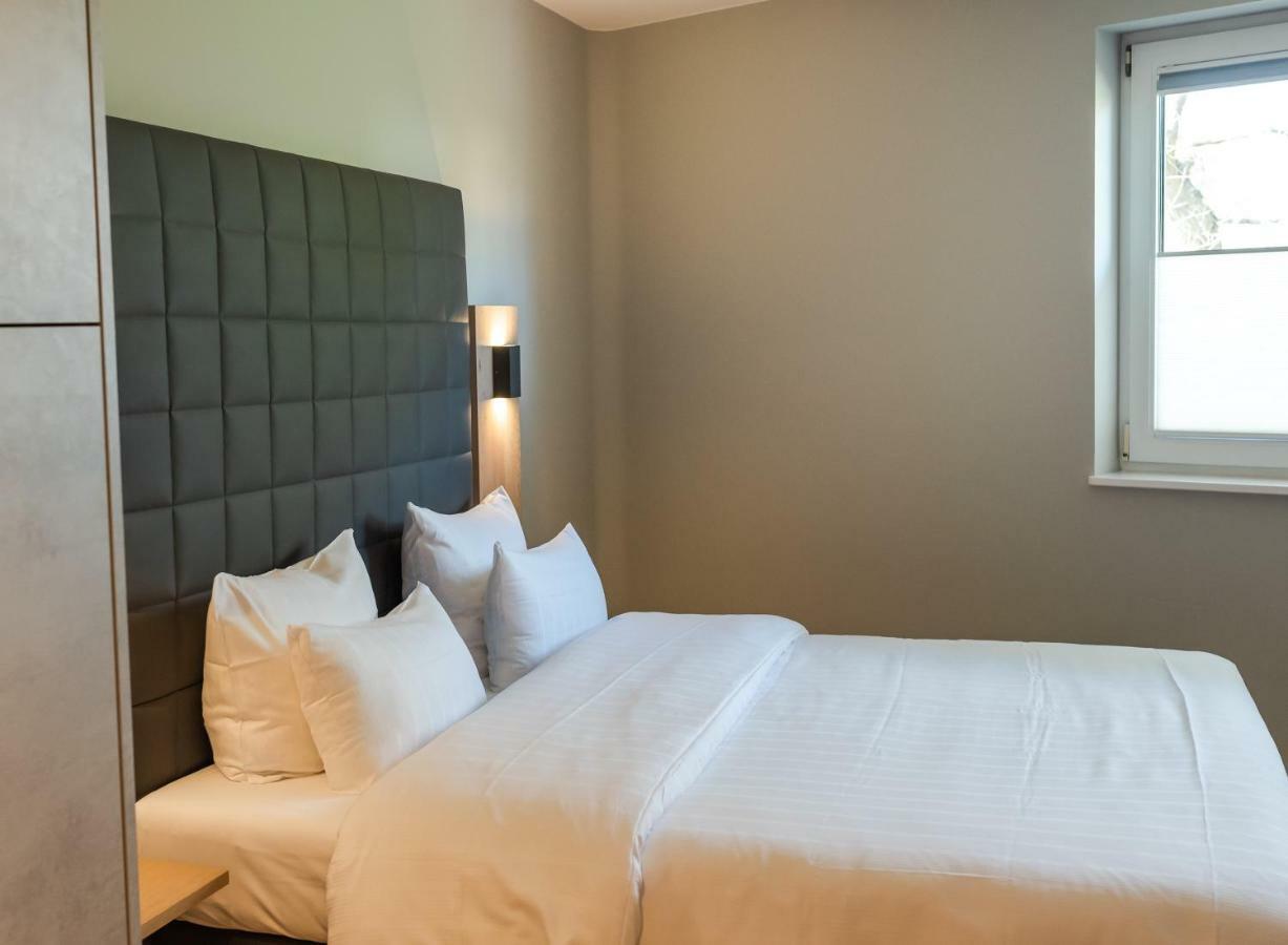 Hotel Circle Inn Ramstein-Miesenbach Buitenkant foto